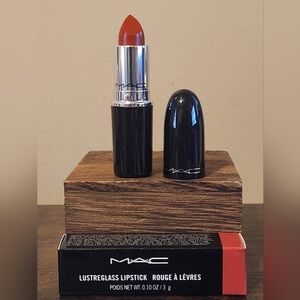 MAC Cosmetics Lustreglass Lipstick #551 Local Celeb